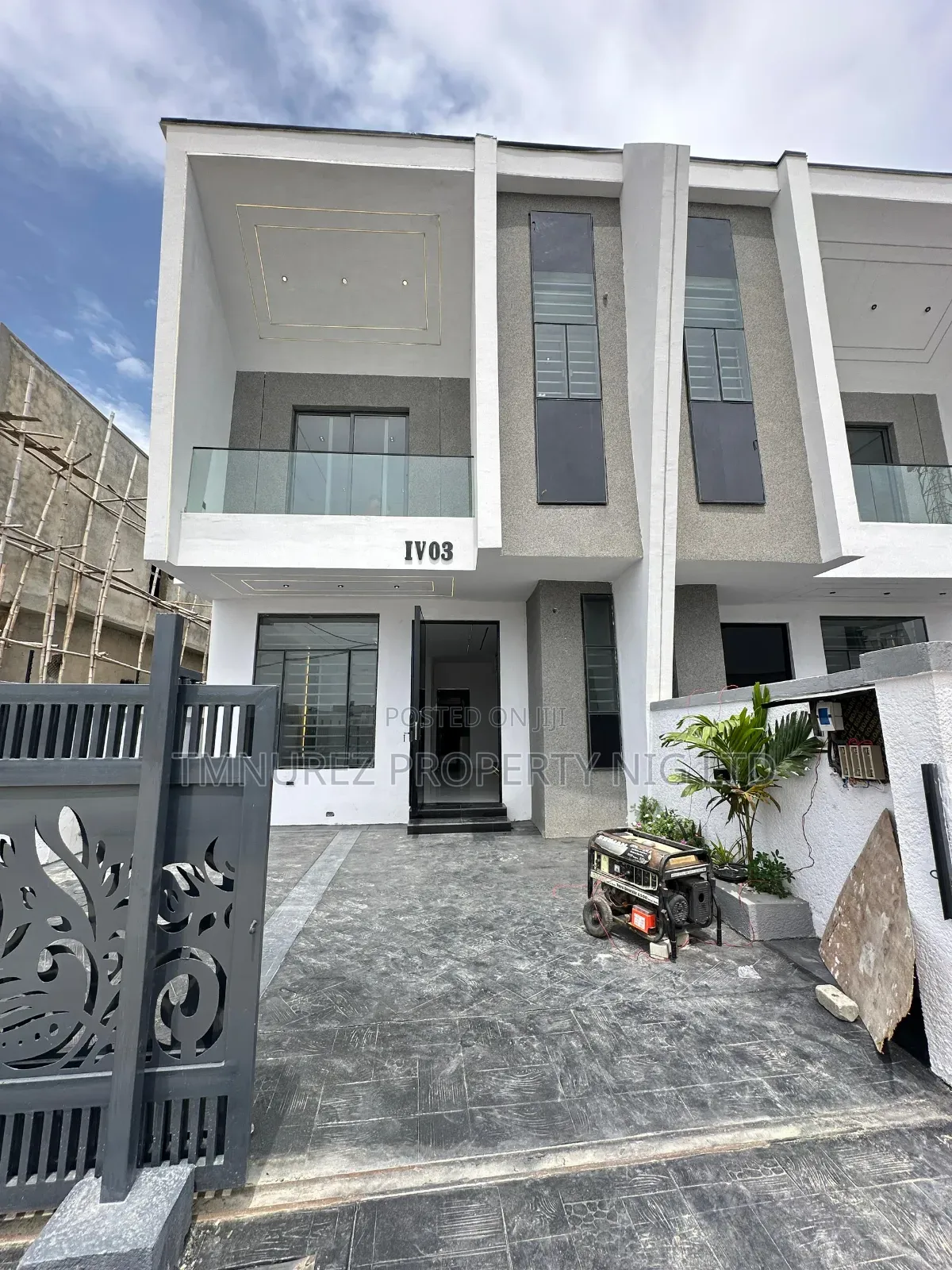 4bdrm Duplex in Ikota for sale
