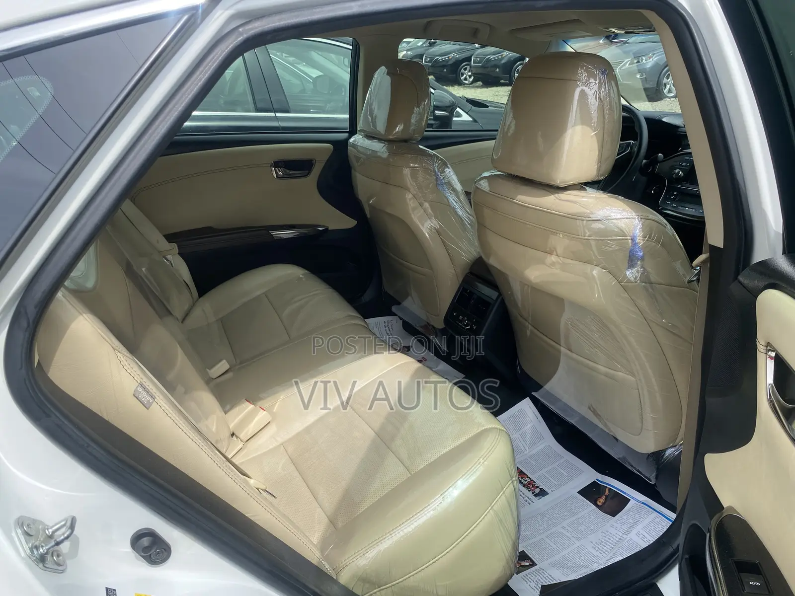 Toyota Avalon Limited 4dr Sedan (3.5L 6cyl 6A) 2014 White
