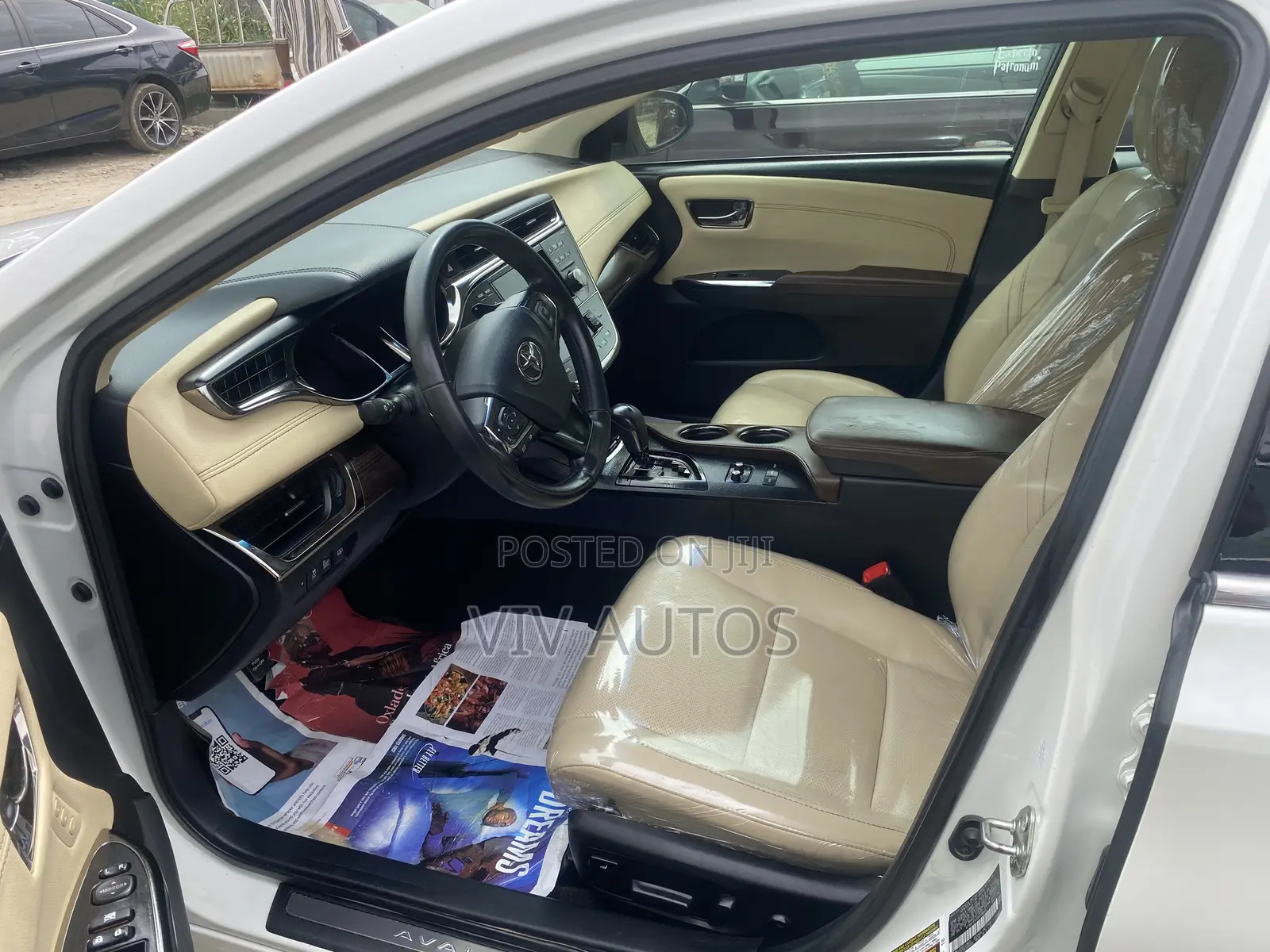 Toyota Avalon Limited 4dr Sedan (3.5L 6cyl 6A) 2014 White