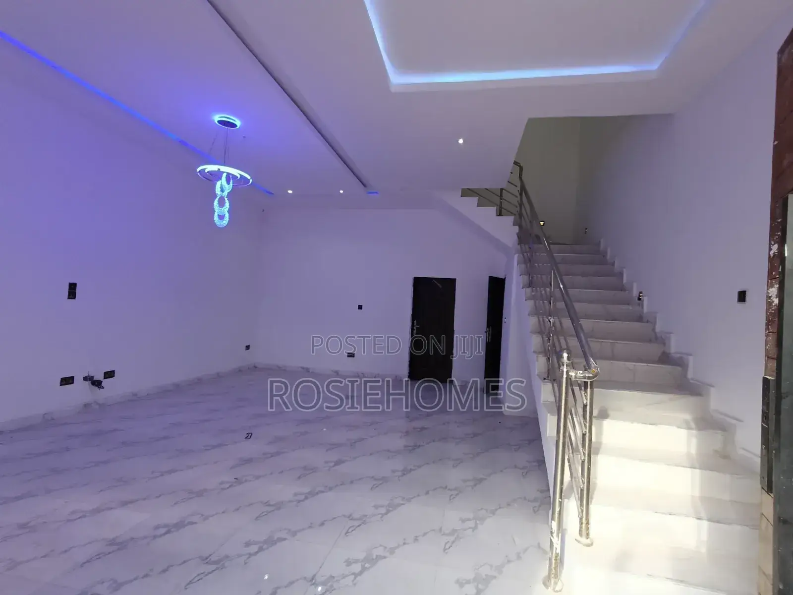 4bdrm Duplex in Good Estate for sale