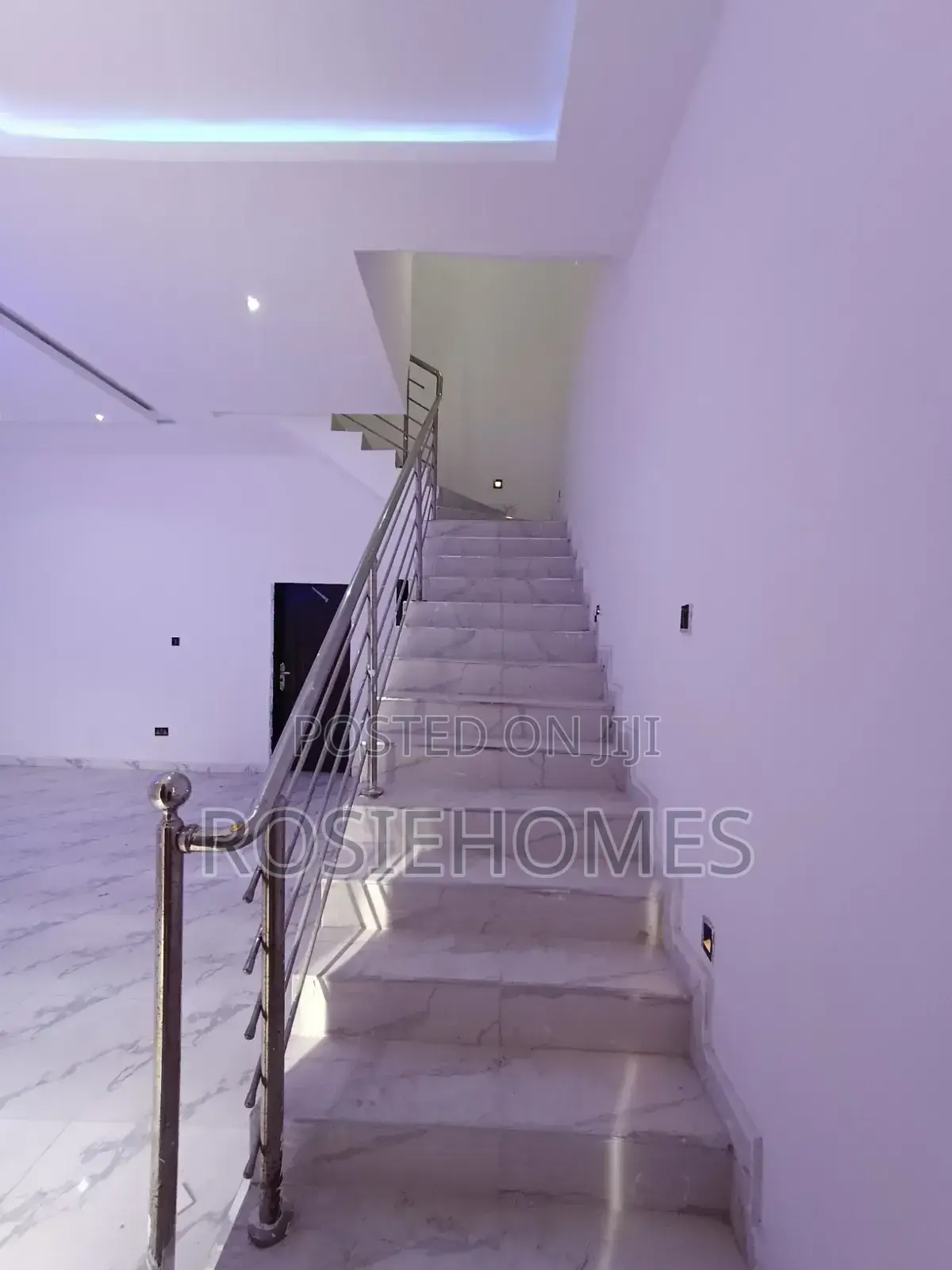 4bdrm Duplex in Good Estate for sale