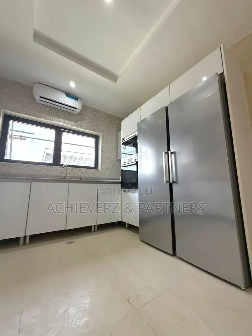 5bdrm Duplex in Maitama for rent