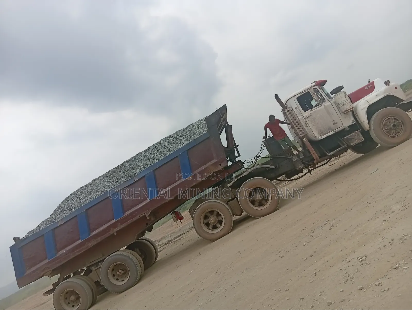 Iron Black Chippings and Granite for Building Materials and Supplies