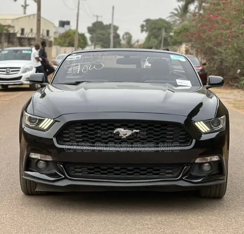 Ford Mustang V6 Convertible 2016 Black