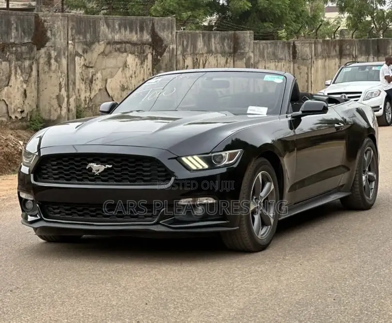 Ford Mustang V6 Convertible 2016 Black