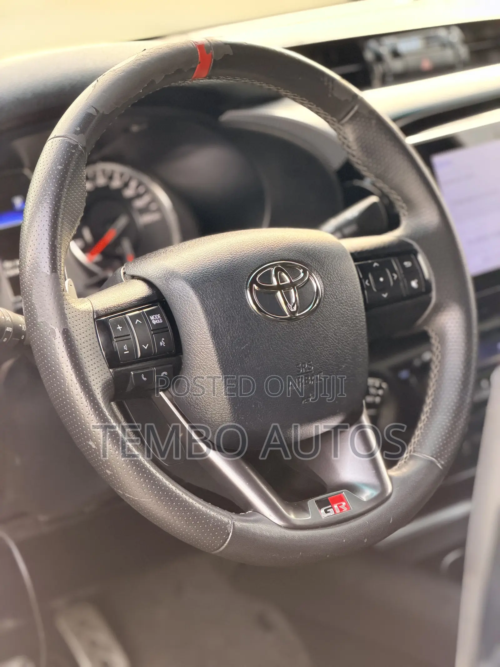 Toyota Hilux 2024 Black