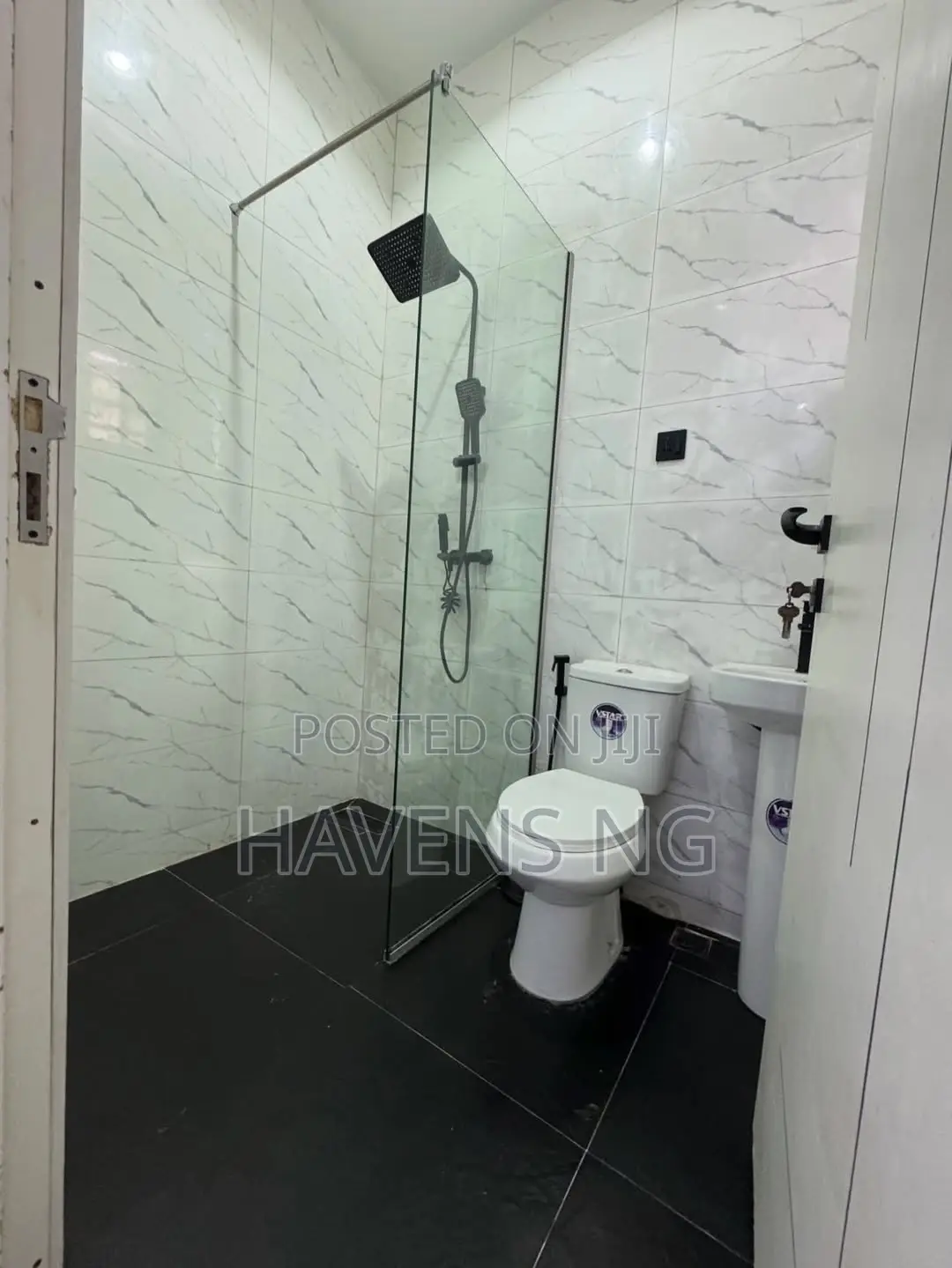 4bdrm Duplex in Eliozu for sale