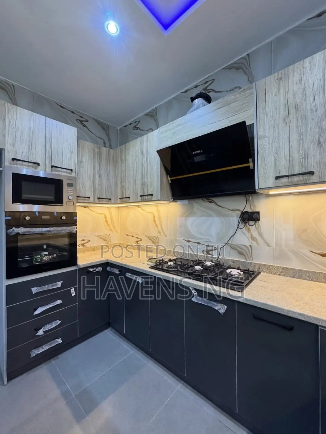 4bdrm Duplex in Eliozu for sale