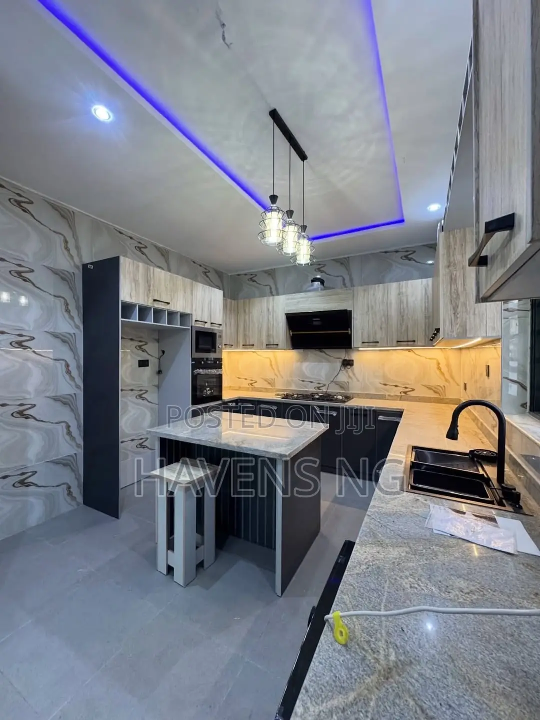 4bdrm Duplex in Eliozu for sale