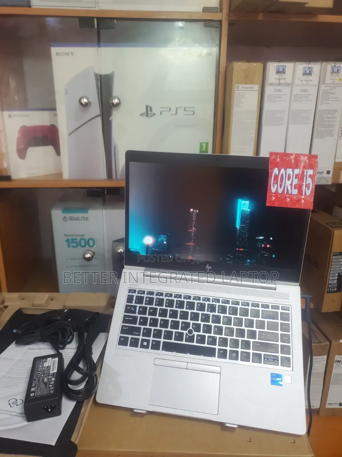 New Laptop HP EliteBook 820 G4 8GB Intel Core 5 SSD 512GB