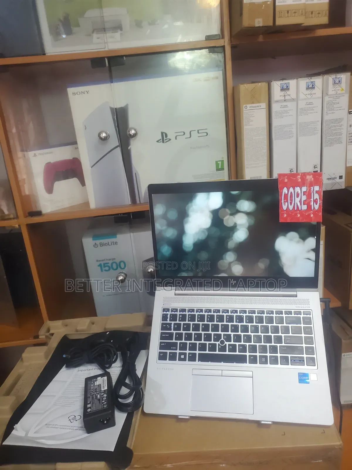 New Laptop HP EliteBook 820 G4 8GB Intel Core 5 SSD 1T