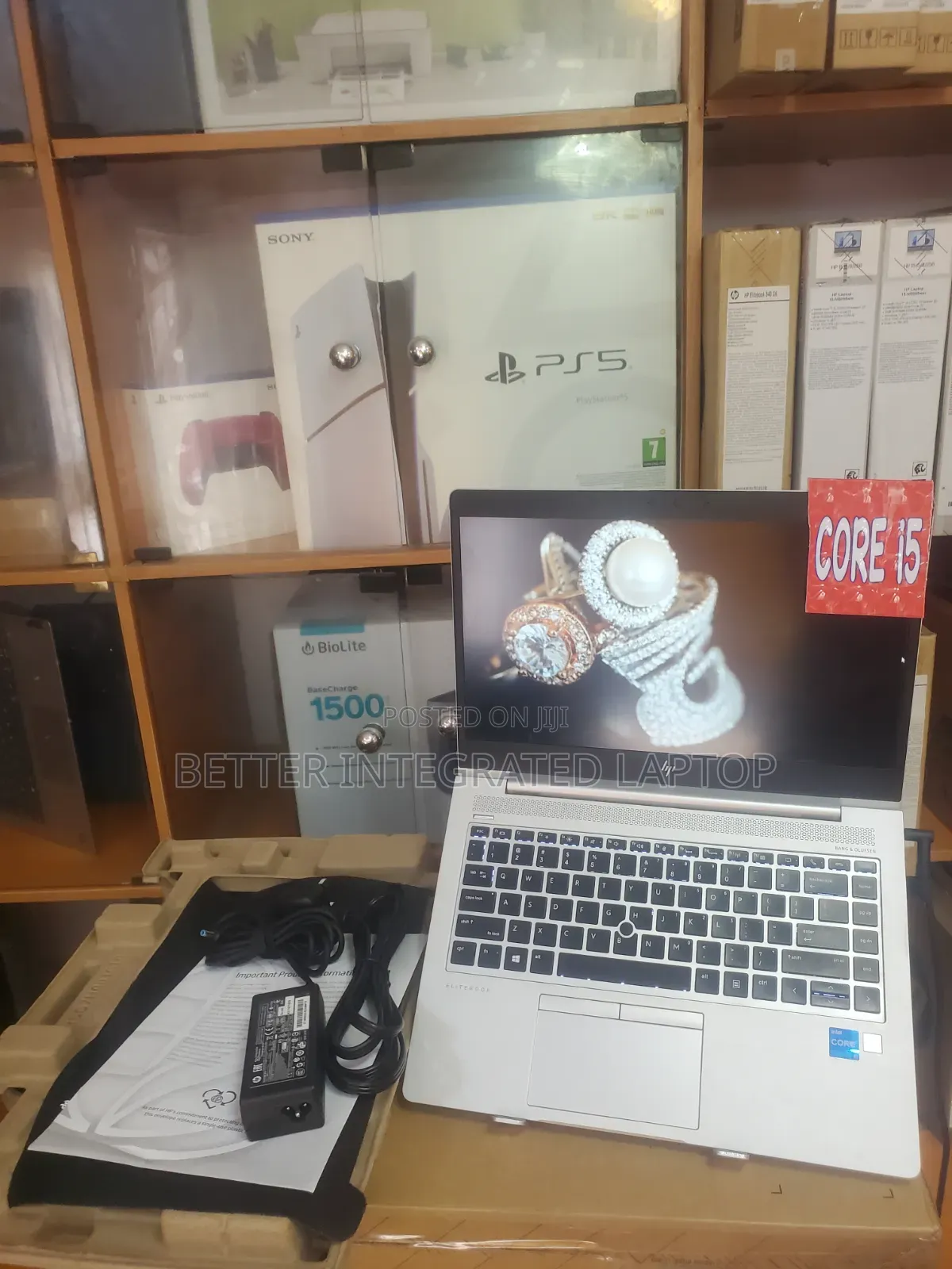 New Laptop HP EliteBook 820 G4 8GB Intel Core 5 SSD 1T