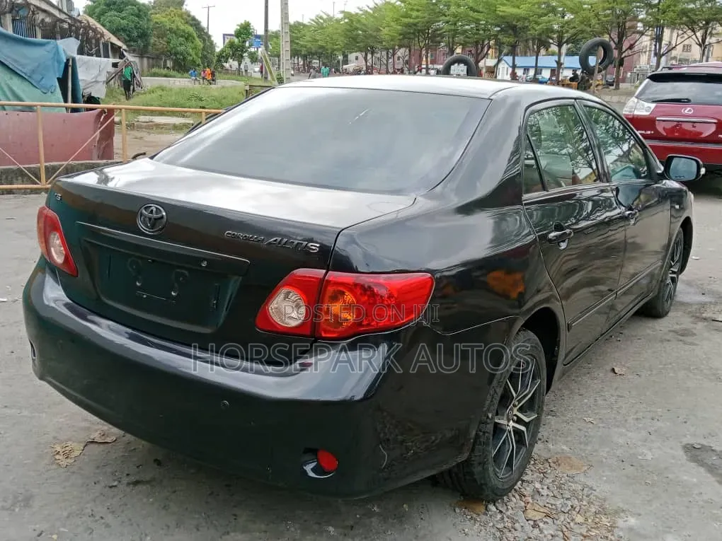 Toyota Corolla 2010 Black