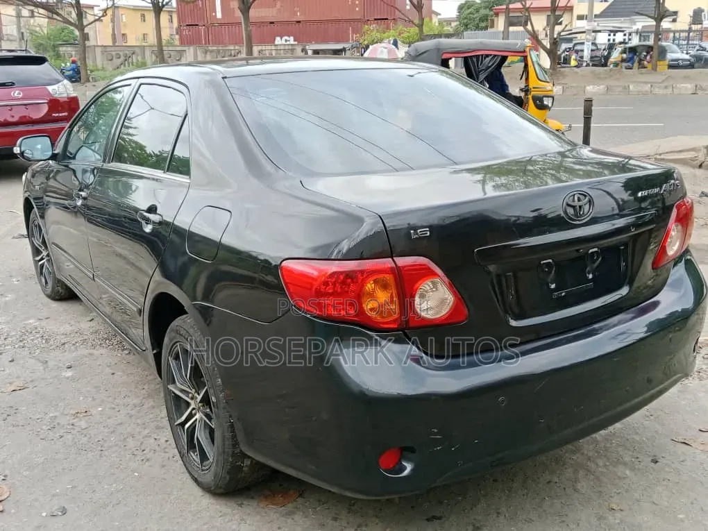 Toyota Corolla 2010 Black