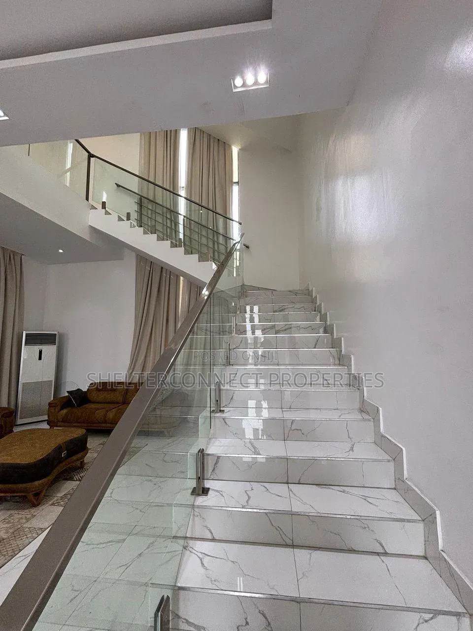 5bdrm Duplex in Osapa london for sale