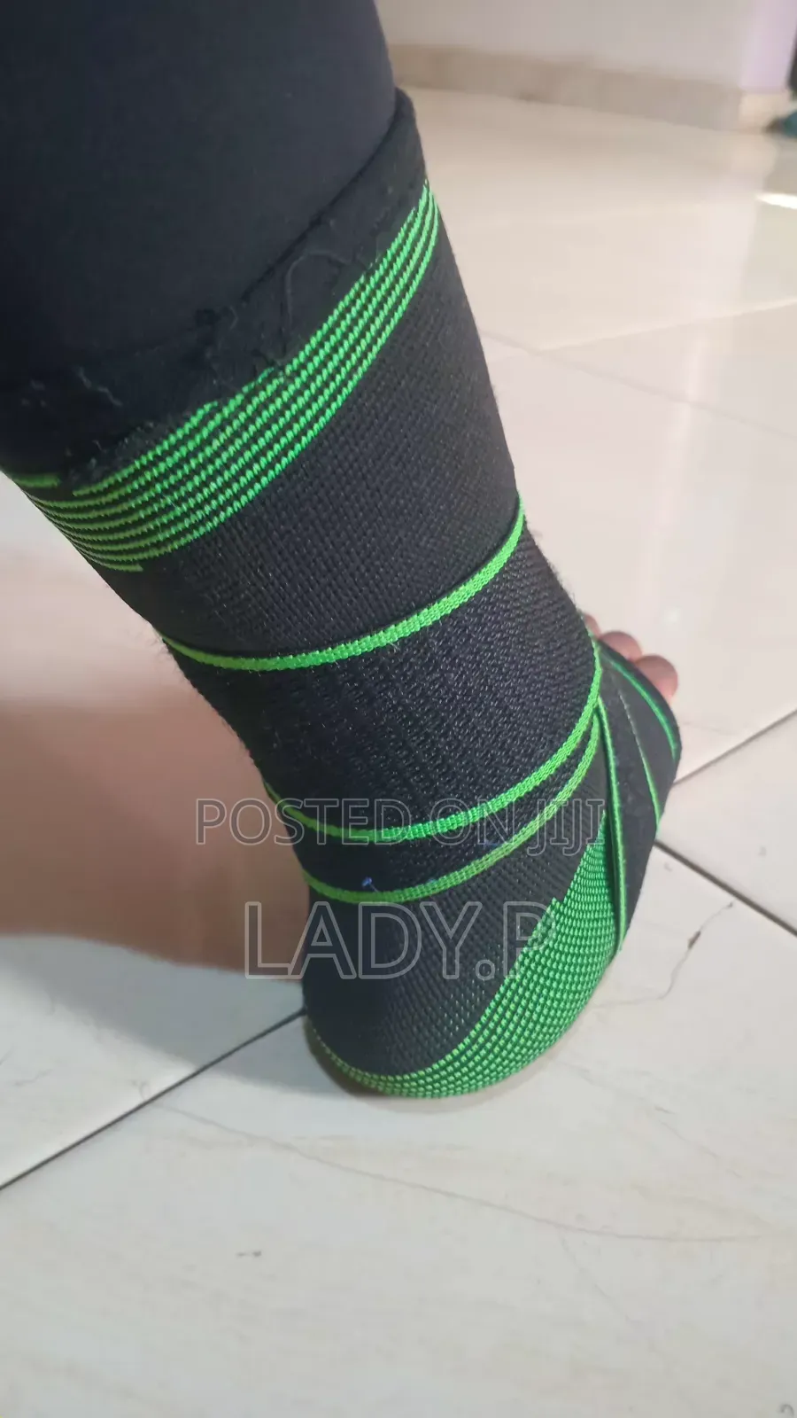 Adjustable Ankle Support (Medium) – Strong Compression