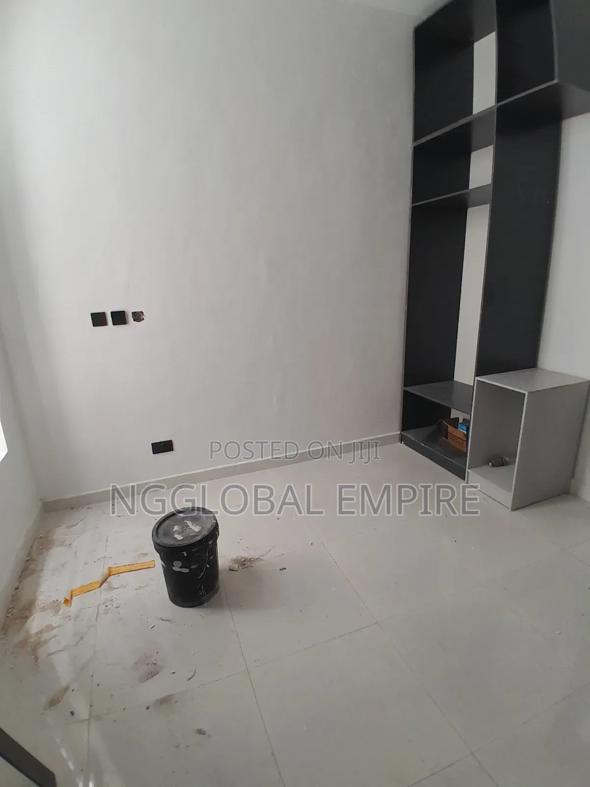 5bdrm Duplex in Sunshine Estate, Sangotedo for sale
