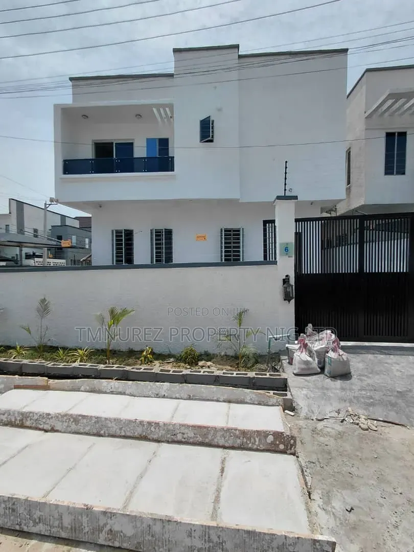 5bdrm Duplex in Ikota for rent