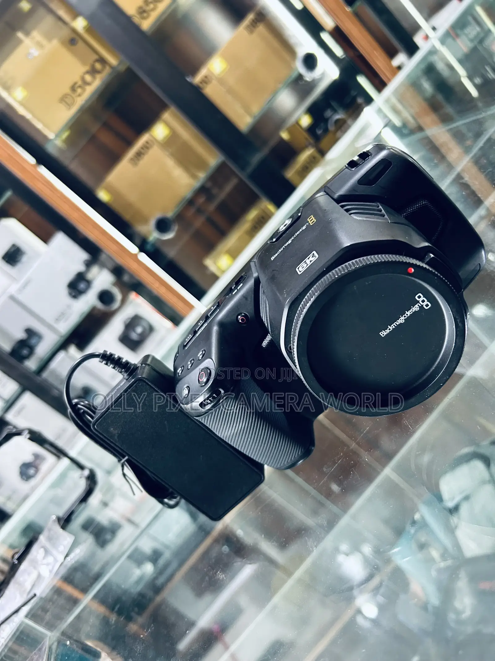 Blackmagic Pocket Cinematic Camera