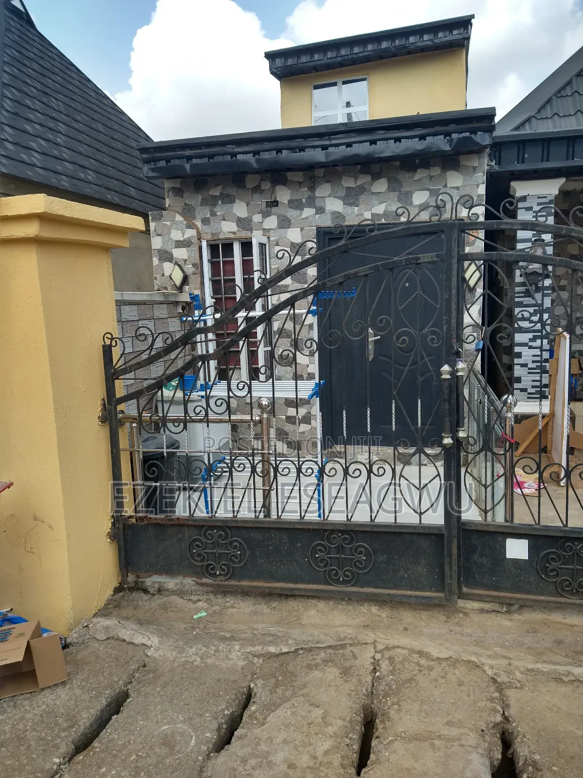 3bdrm Duplex in Obafemi-Owode for sale