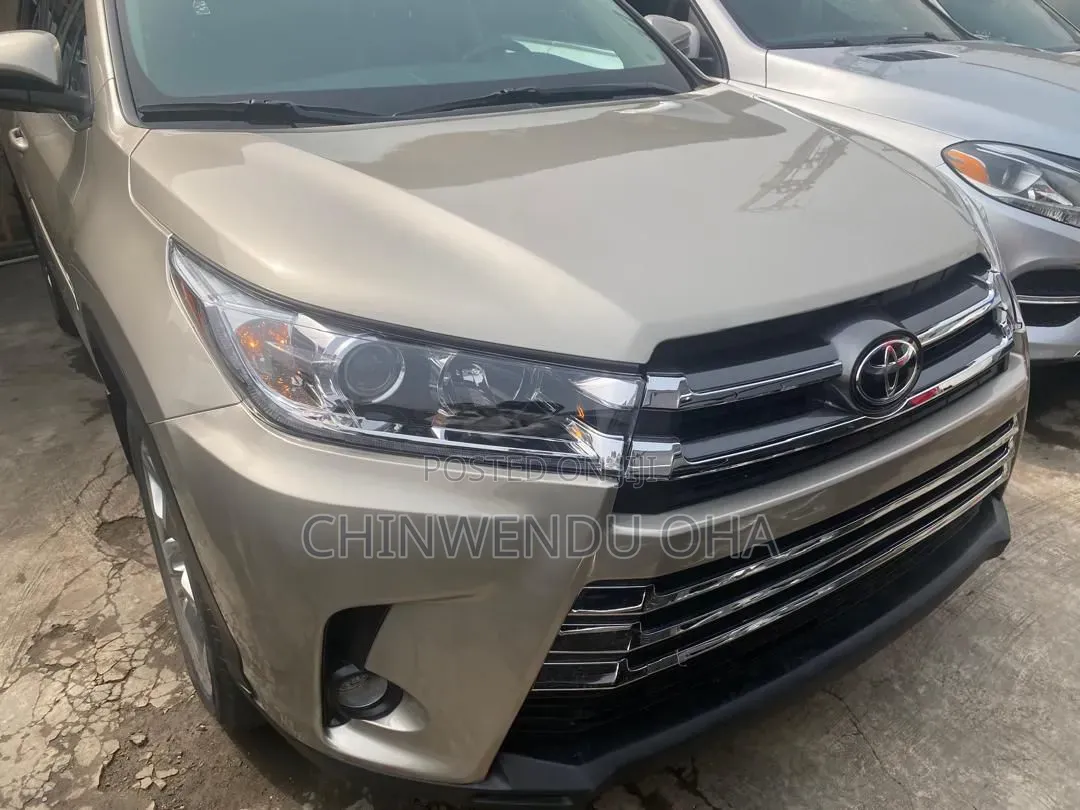 Toyota Highlander 2015 Gold
