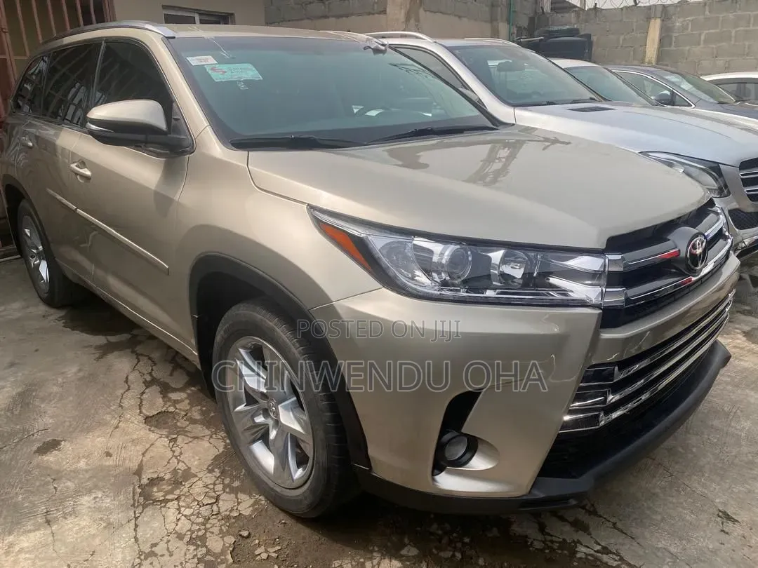 Toyota Highlander 2015 Gold