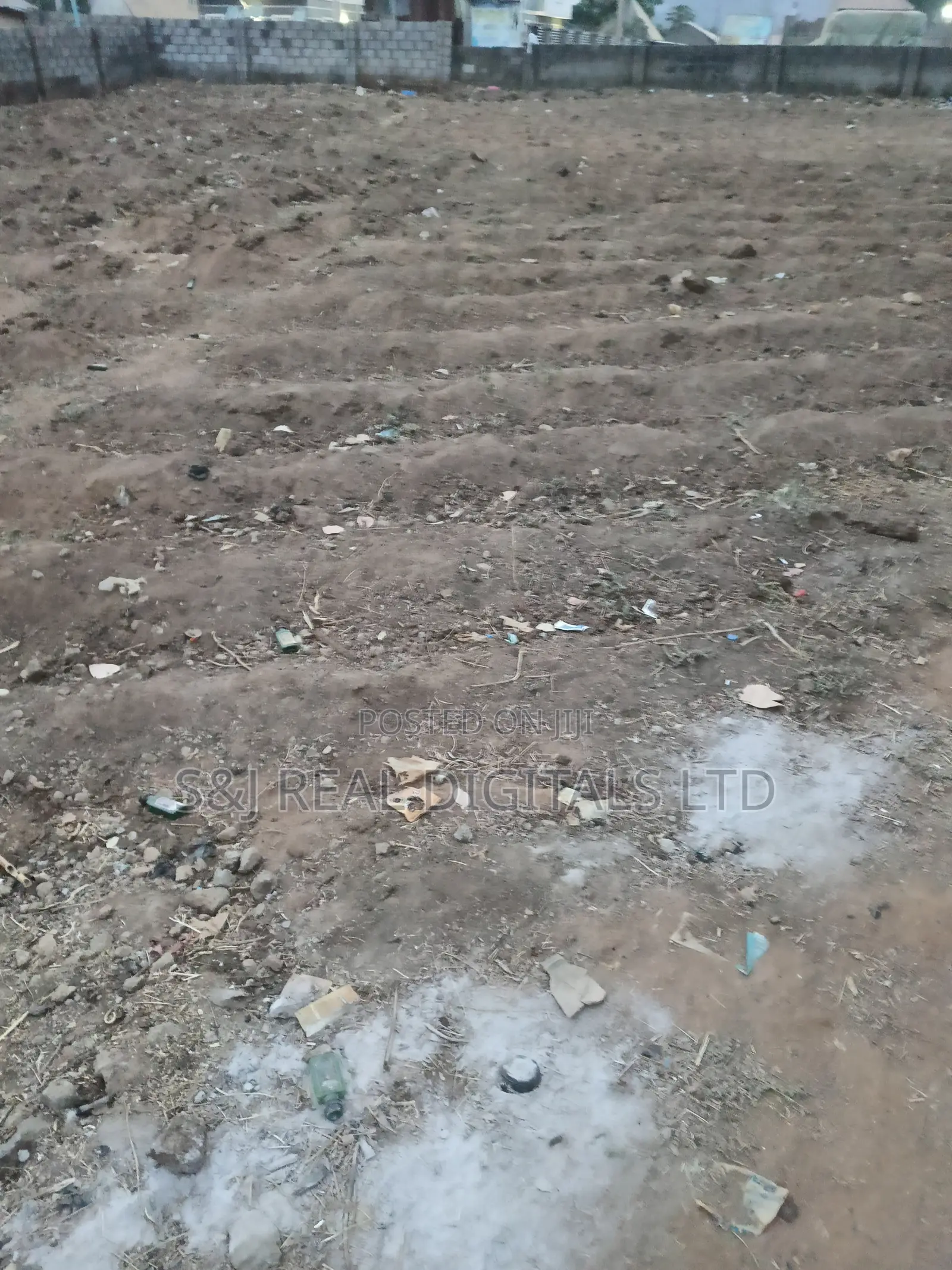 40 By 28ft Land In Guidna Kubwa