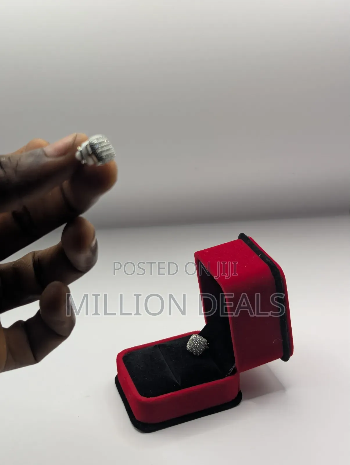 Luxury Unique Men’S Silver Magnetic Earrings