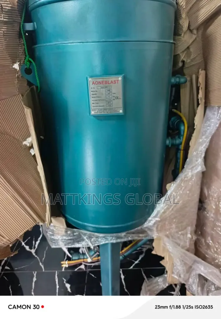 Sandblasting Machine With Accessories
