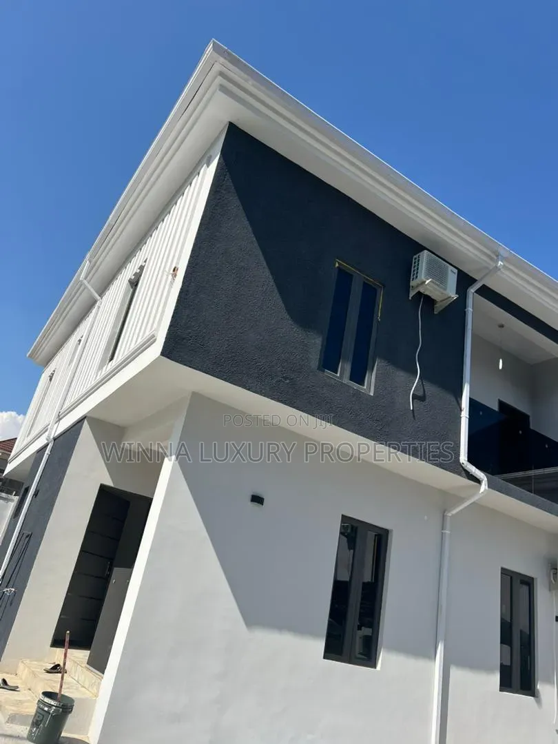 5bdrm Townhouse/Terrace in Gwarinpa for sale