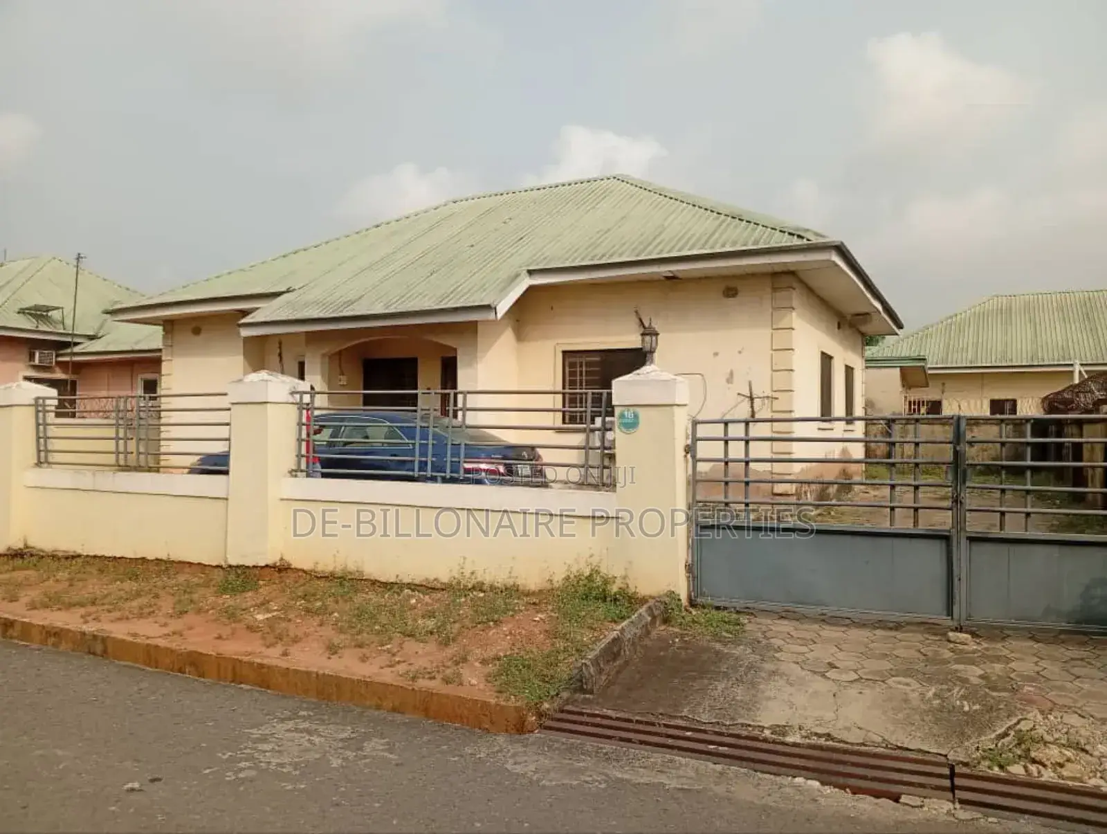 3bdrm Bungalow in Graceland Estate for sale