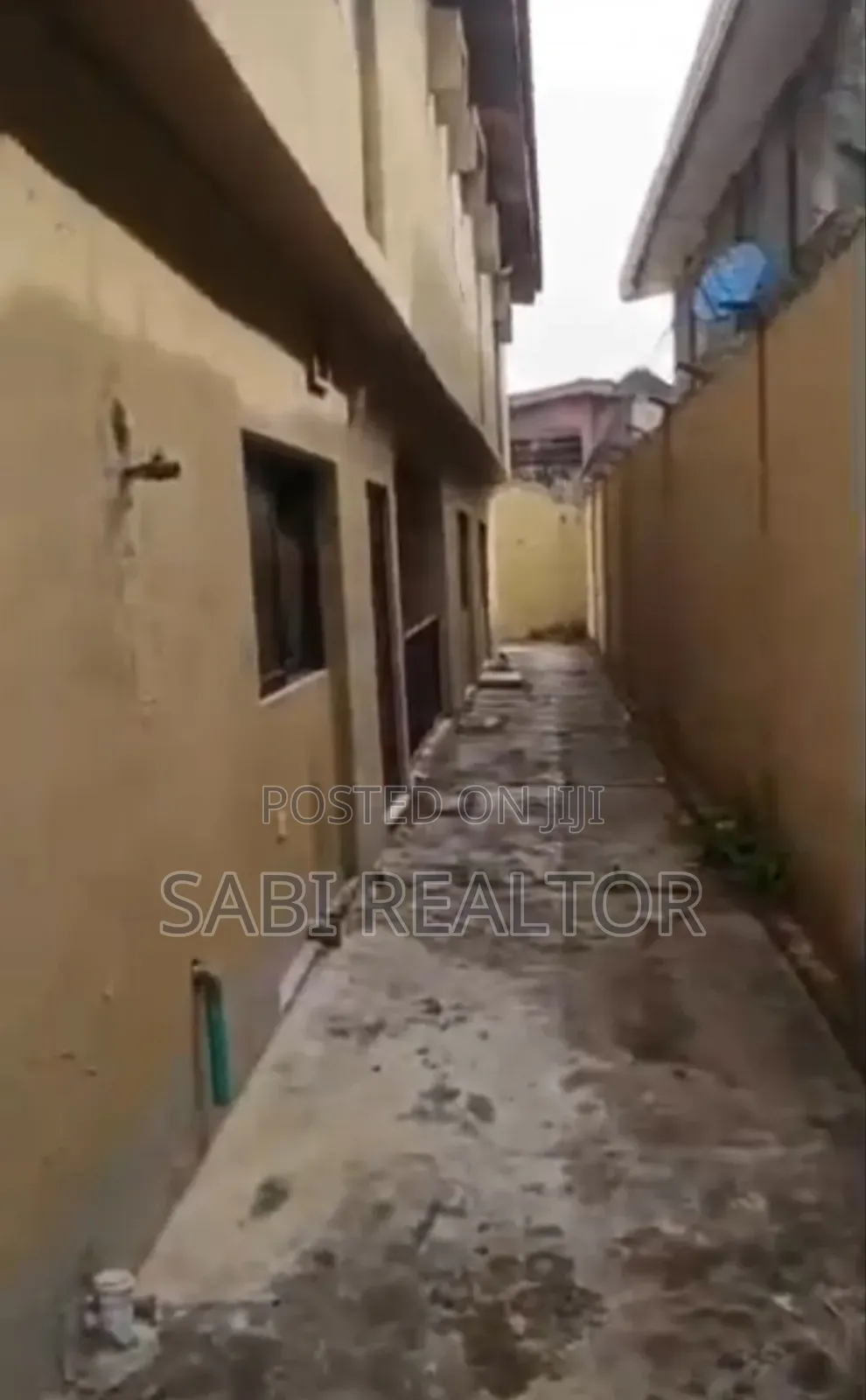 Furnished 5bdrm Duplex in Akowonjo for sale