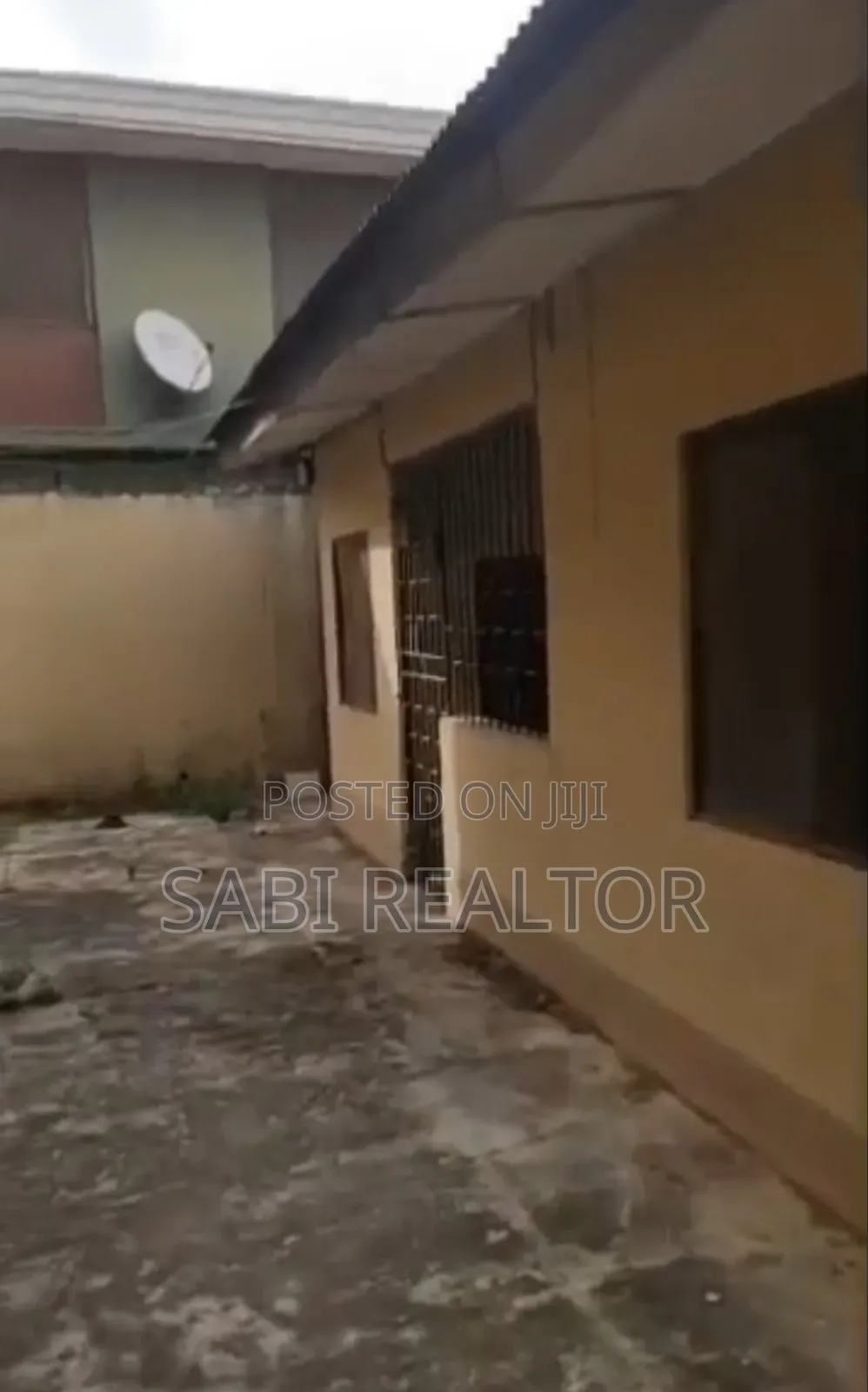 Furnished 5bdrm Duplex in Akowonjo for sale