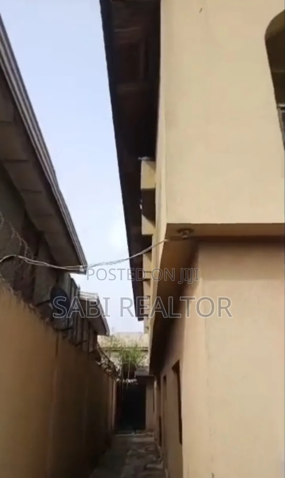 Furnished 5bdrm Duplex in Akowonjo for sale