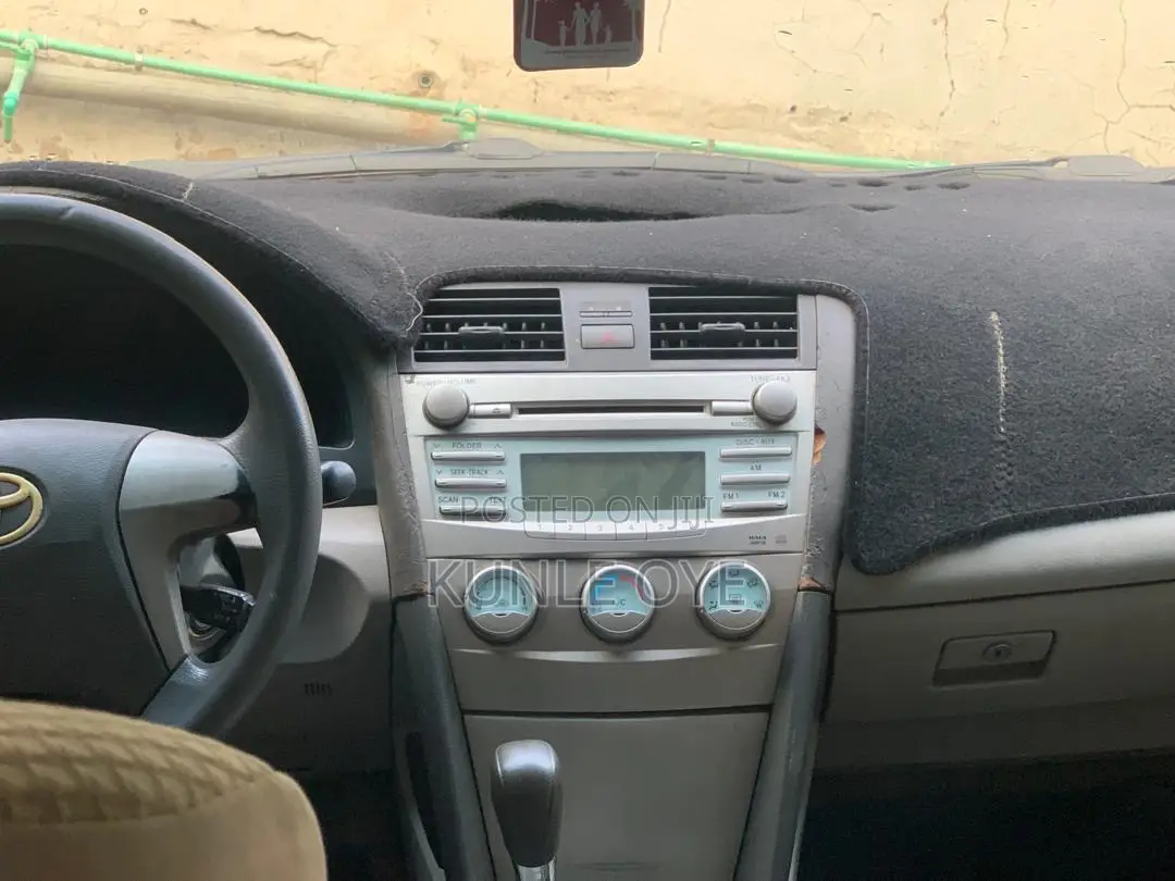 Toyota Camry LE 4dr Sedan (2.4L 4cyl 5A) 2009 Black