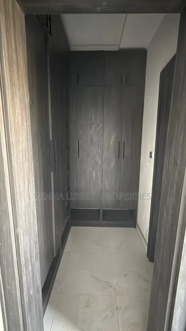 5bdrm Townhouse/Terrace in Life Camp, A.A Rano for sale