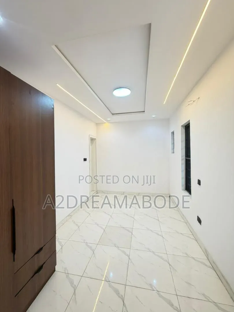 5bdrm Duplex in Omole Phase 1 for sale