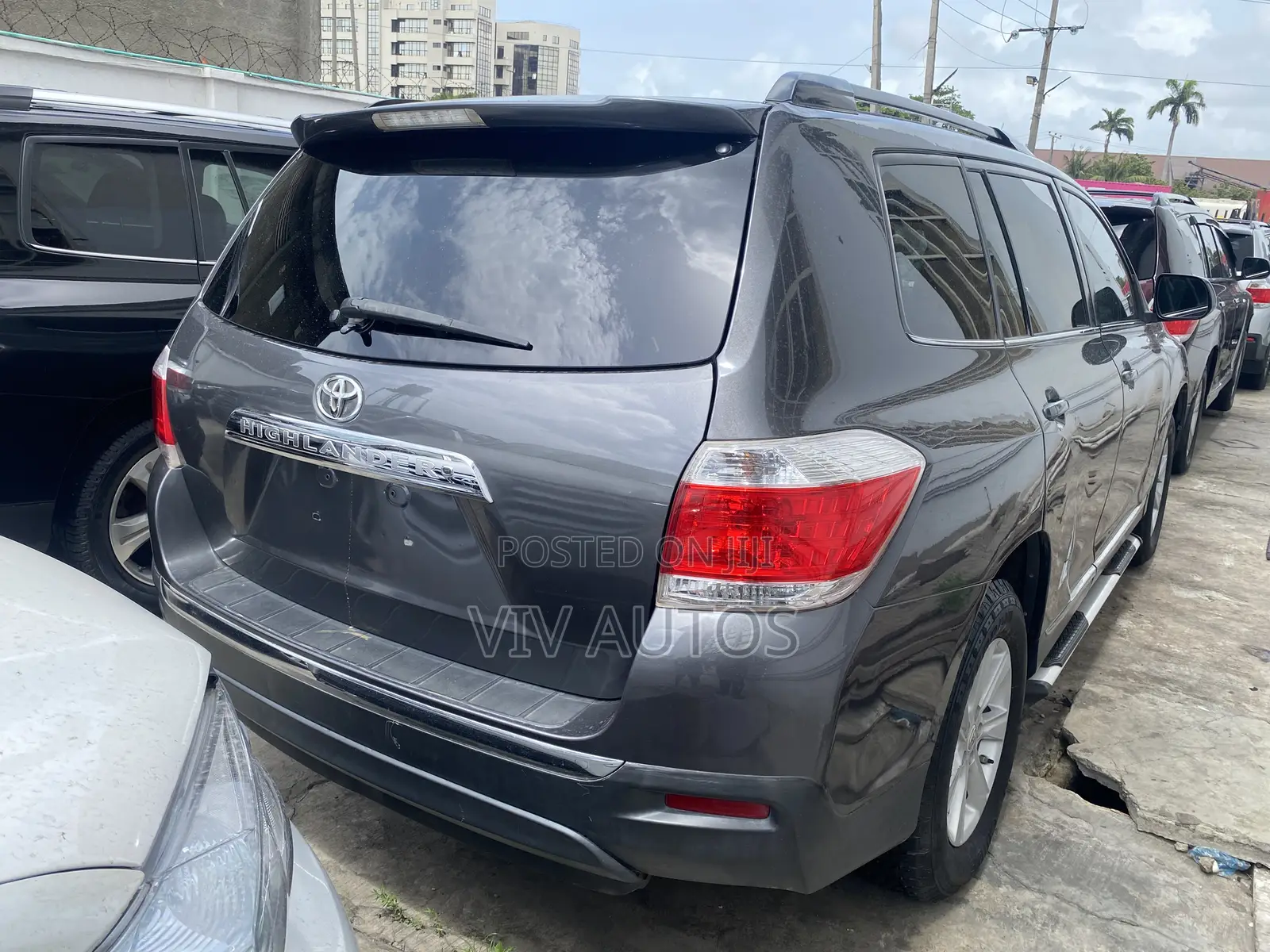 Toyota Highlander Limited 3.5l 4WD 2013 Gray