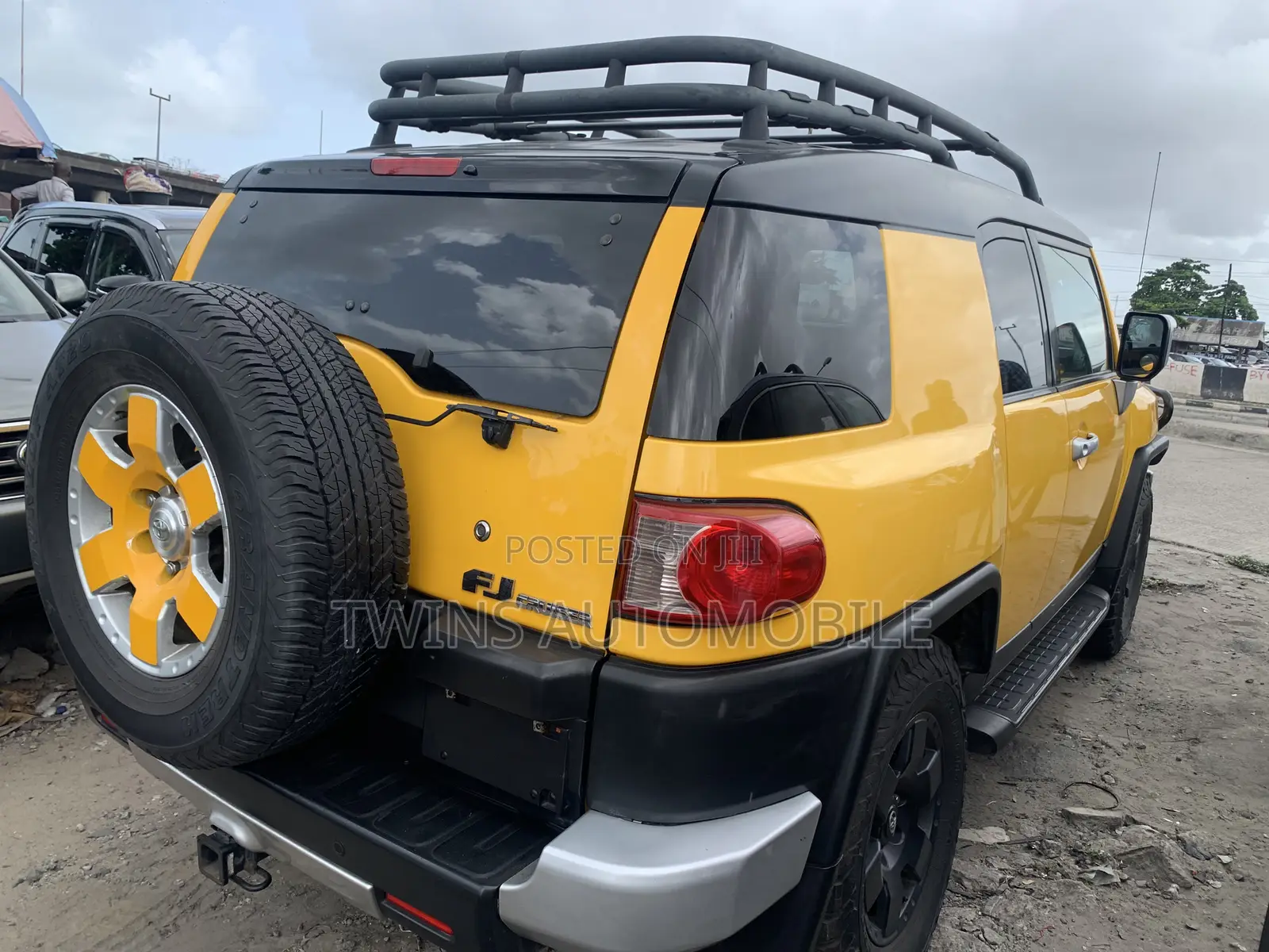 Toyota FJ Cruiser 4x4 Automatic 2009 Yellow
