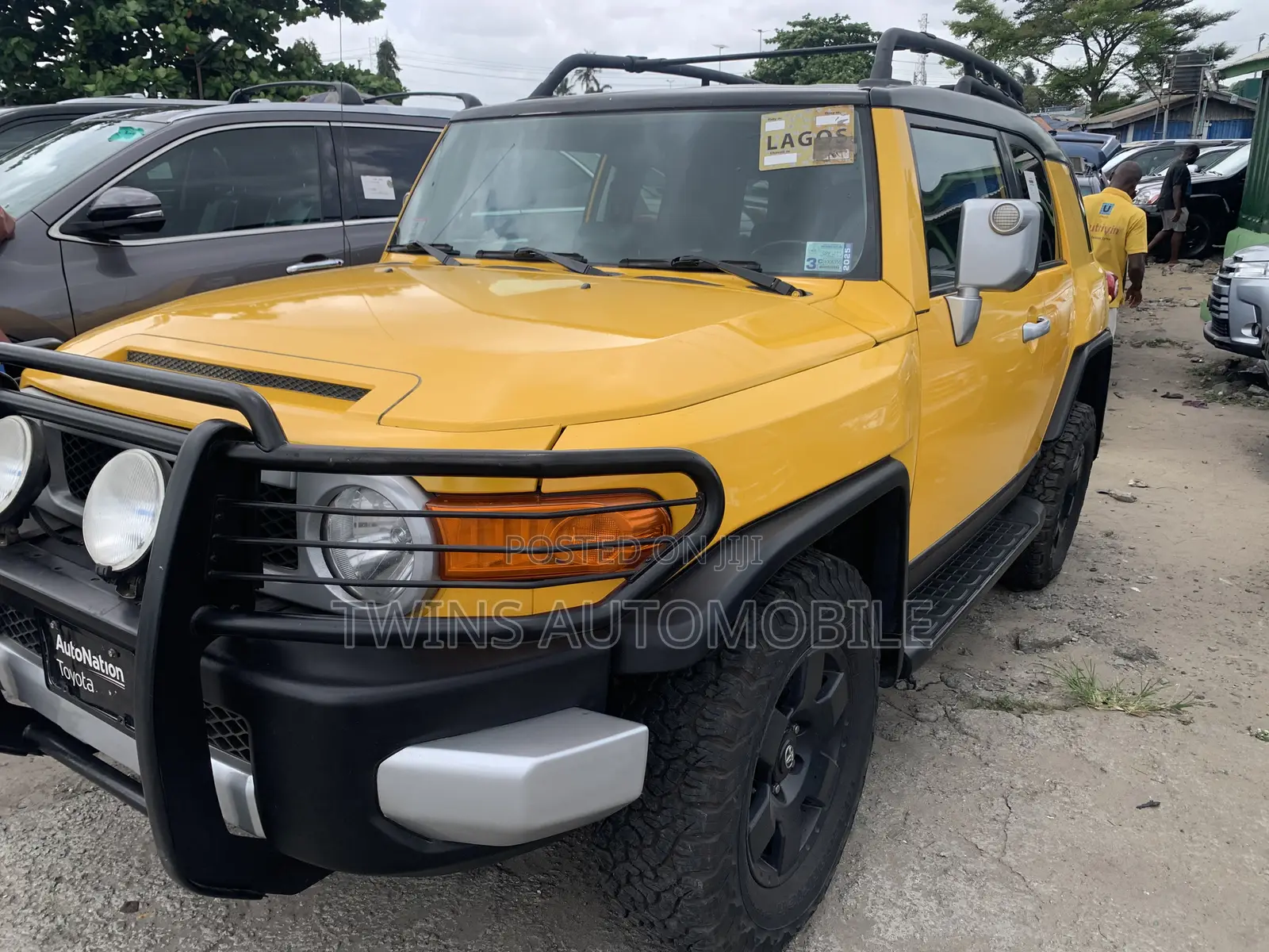 Toyota FJ Cruiser 4x4 Automatic 2009 Yellow