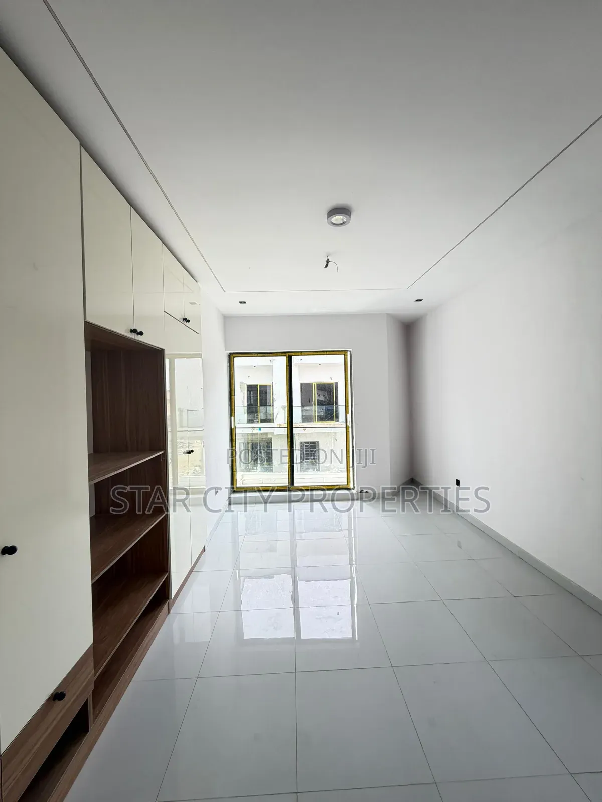 2bdrm Apartment in Vgc for sale