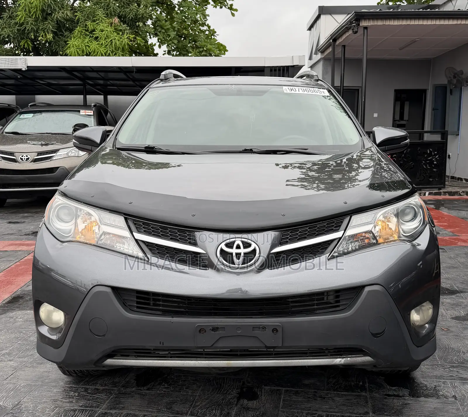 Toyota RAV4 XLE 4dr SUV AWD (2.5L 4cyl 6A) 2014 Gray