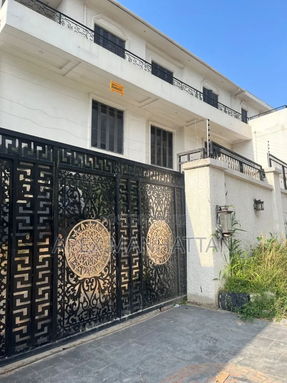 8bdrm Mansion in Maitama for sale