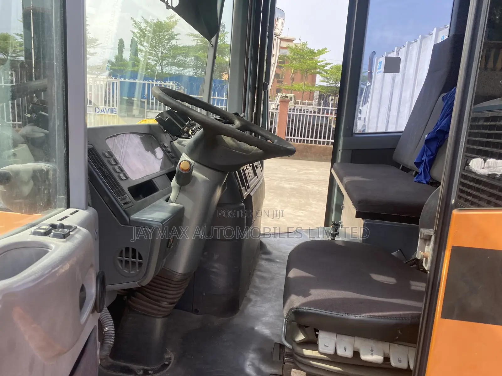 Mercedes Benz Garbage Compactor