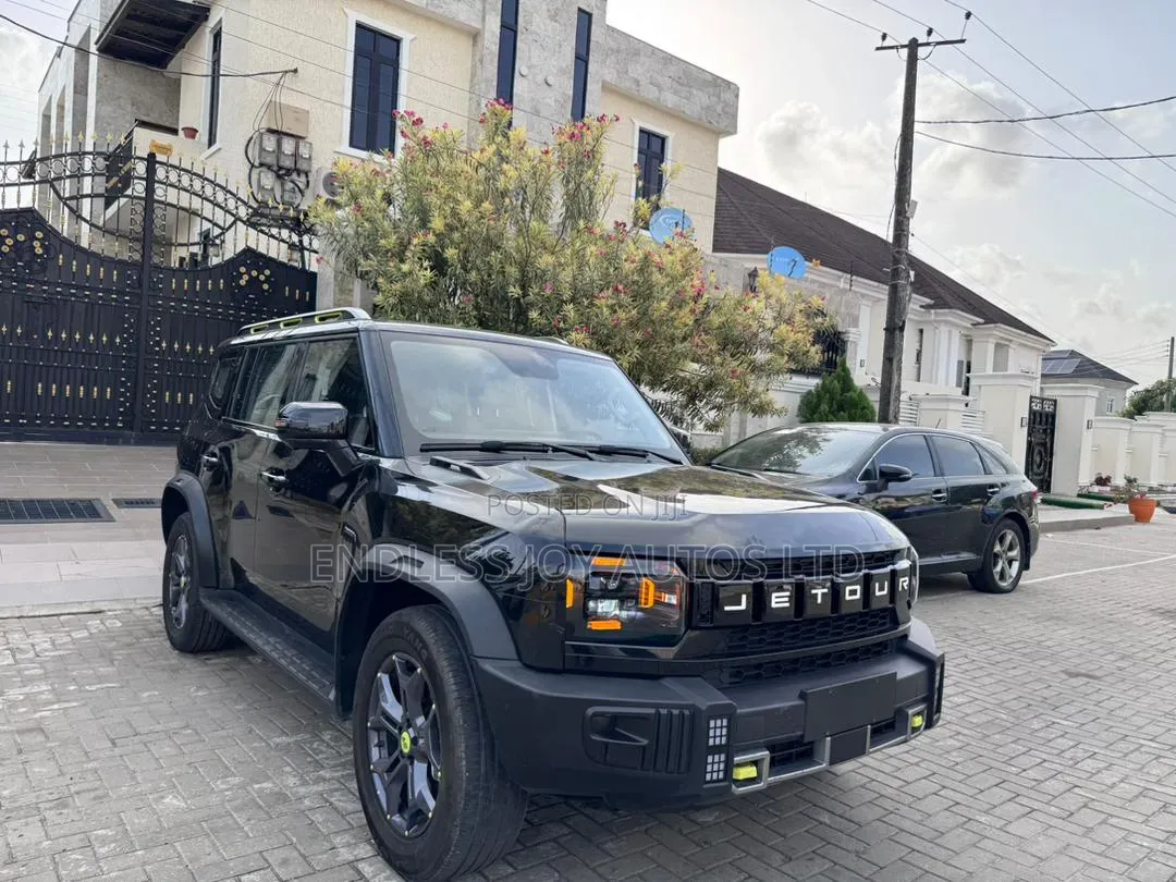 Jetour T2 2.0 Petrol AWD 2025 Black