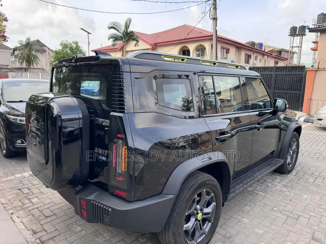 Jetour T2 2.0 Petrol AWD 2025 Black
