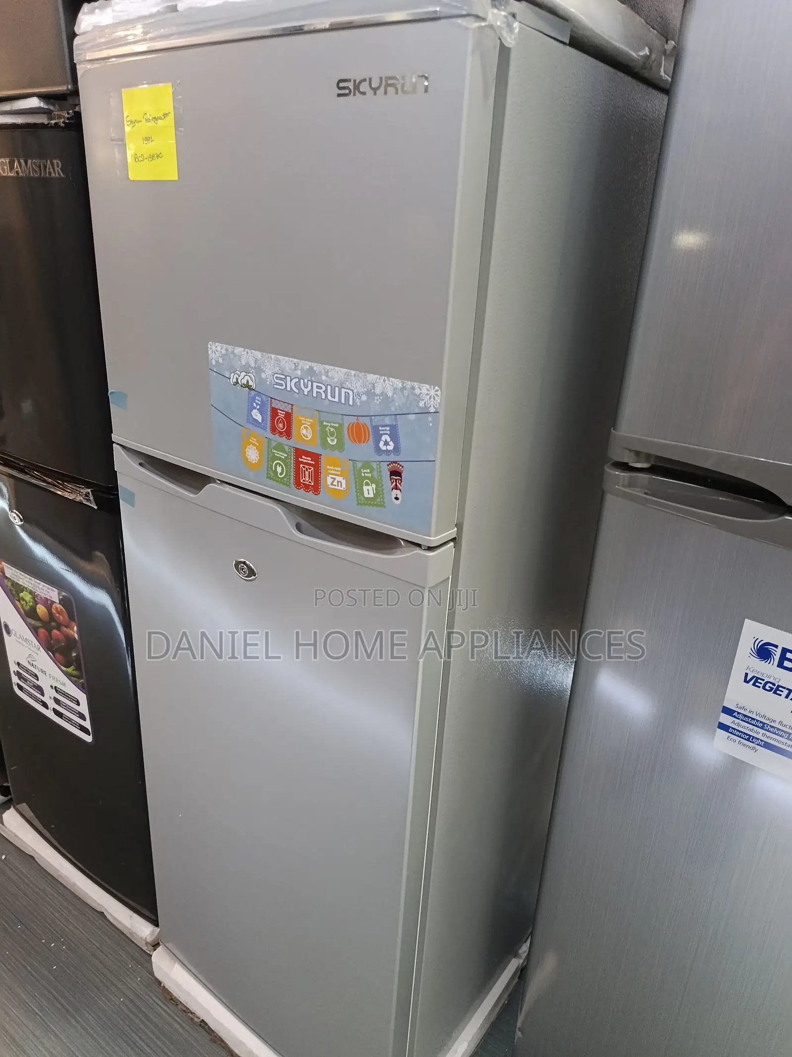 Skyrun 138-Liter Double-Door Refrigerator BCD-138hc