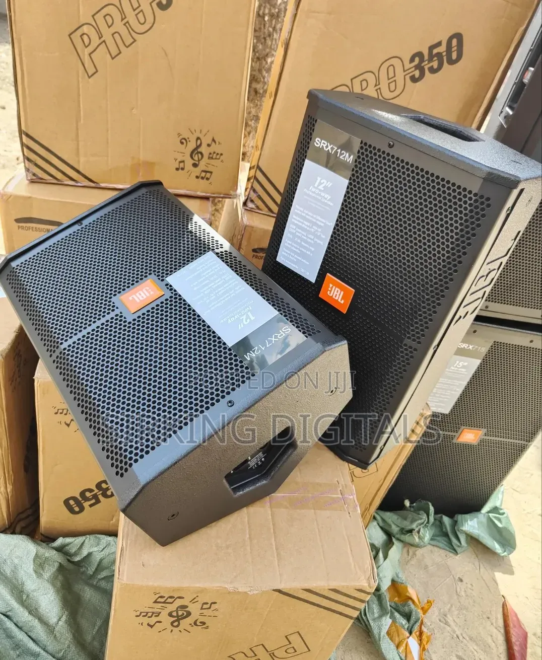 JBL Acoustic Hanging Monitor Speaker Srx712m