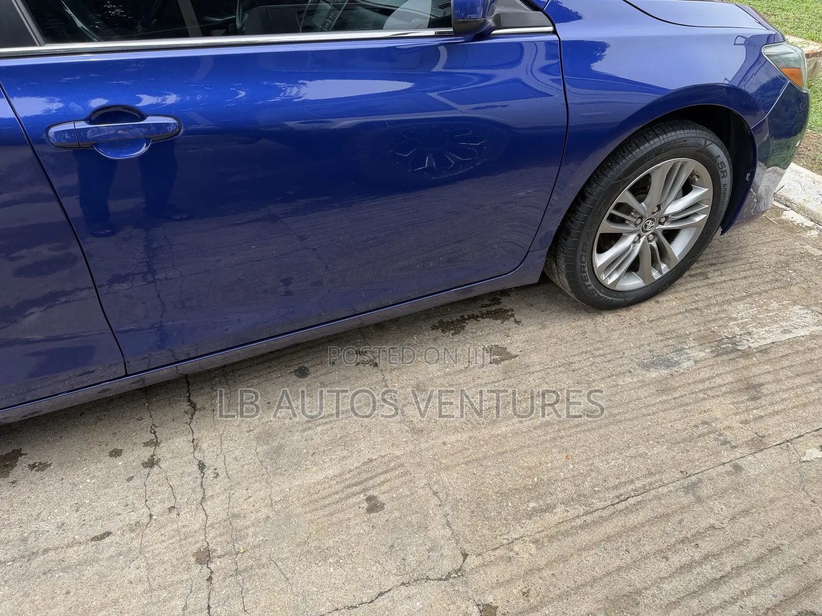 Toyota Camry 2016 Blue