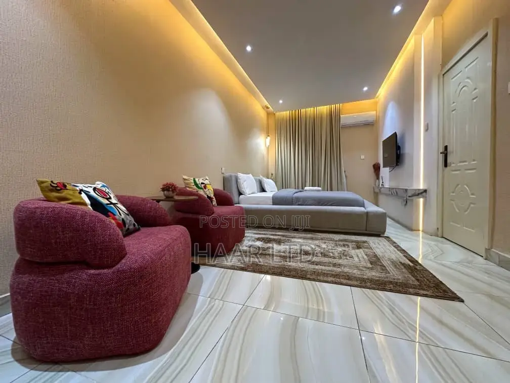 2bdrm Duplex in Banana Island for rent